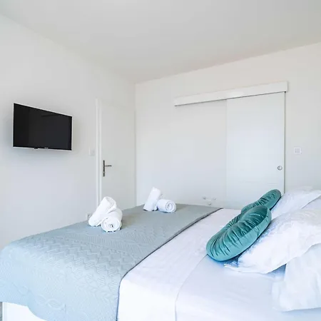 Raguseo Apartment *